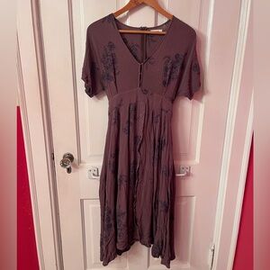 Elegant Floral V-Neck Dress